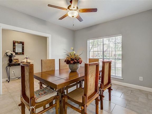 5th image of 505 Whistler Dr