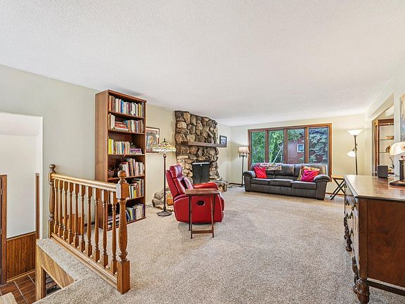 5th image of 101 Oak Shore Dr