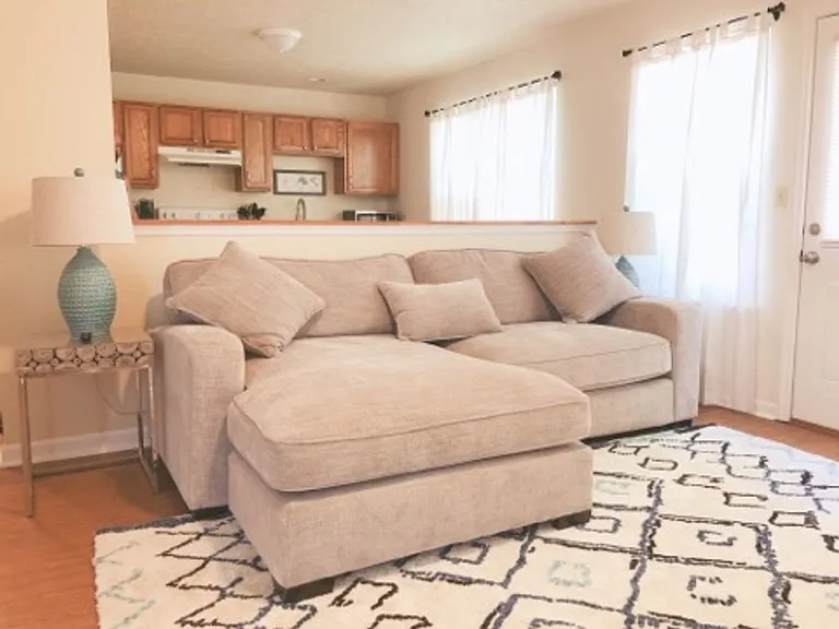 250 Overbrook Ct — Photo 4