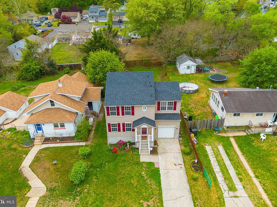 1st image of 33 Trilby Ave