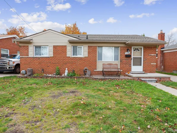 29429 Shackett Ave, Madison Heights, MI 48071