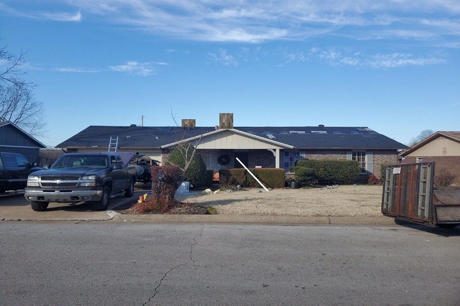 1st image of 1205 W Linda Ln