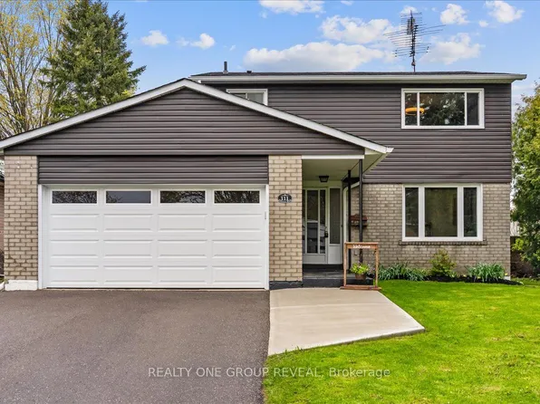 111 Peacock Blvd N, Pt Hope, ON L1A 2X5