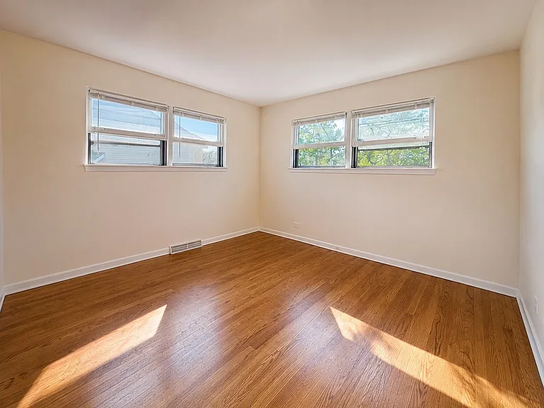 406 Sunset Dr — Photo 16