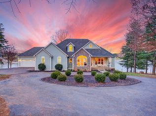 310 Oakpark Dr, Moneta, VA 24121