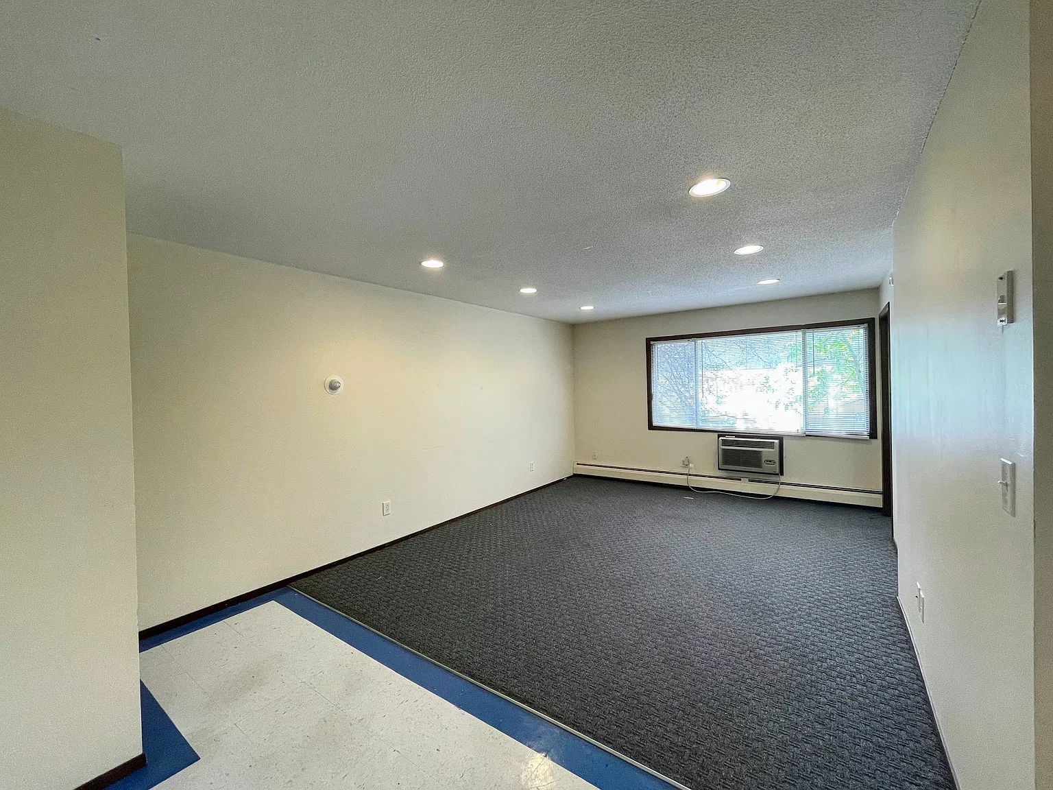 1503 8th St SE — Photo 2