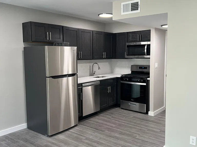 Hillside Terrace Apartments — Photo 3