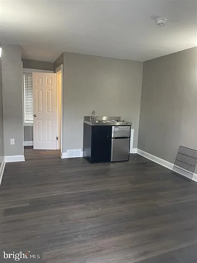 1816 Valley Ave #9