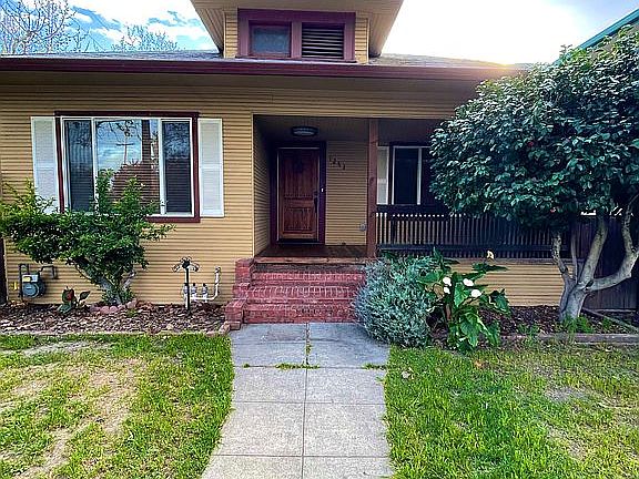 3rd image of 1263 Park Ave