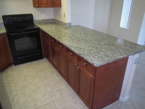 3rd image of 1119 Green Pine Blvd