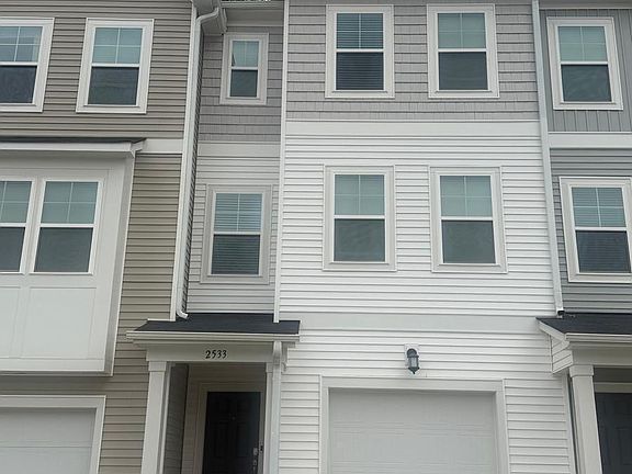 3rd image of 2533 Chert Ln