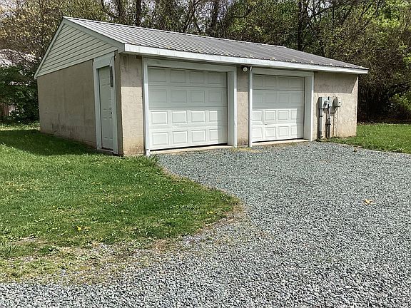 2nd image of 13242 Mentzer Gap Rd