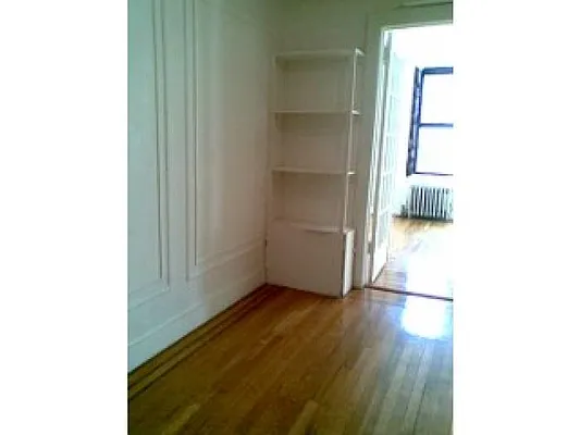 Rented by Downtown Mgt & Realty LLC | media 20