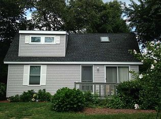 52 Treasure Rd, Narragansett, RI 02882
