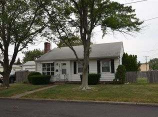 20 Parker Dr, Pawtucket, RI 02861