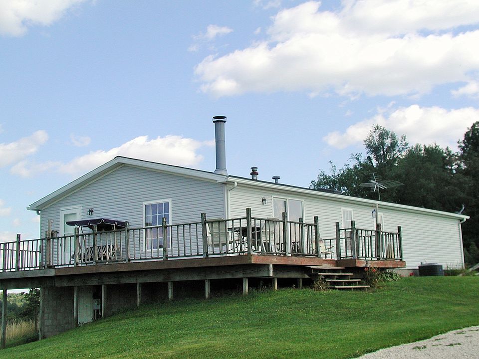 Sits on 7.28 Country Acres