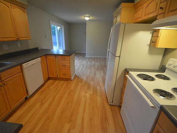 2nd image of 5810 92nd Pl NE