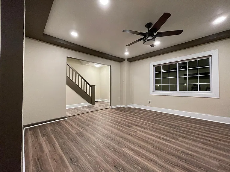 2528 Parkwood Ave — Photo 15