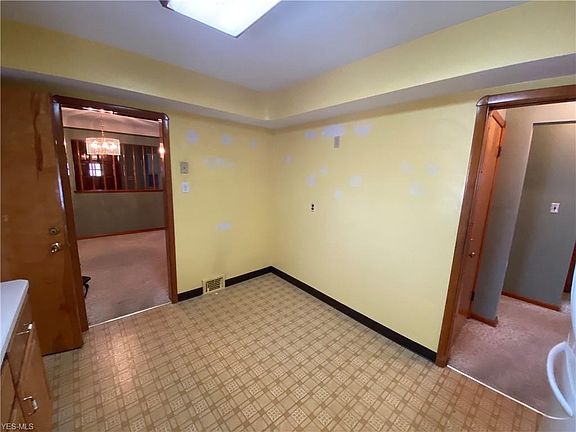 5th image of 6464 Glenn Dr