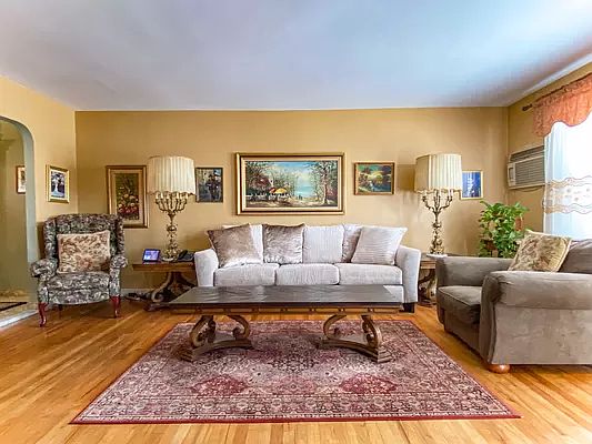 3rd image of 2063 47th St