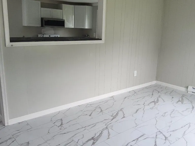 4212 Railroad Rd — Photo 2