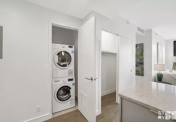 5th image of 194 21st St #2C