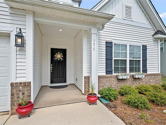 3rd image of 171 Brayden Dr