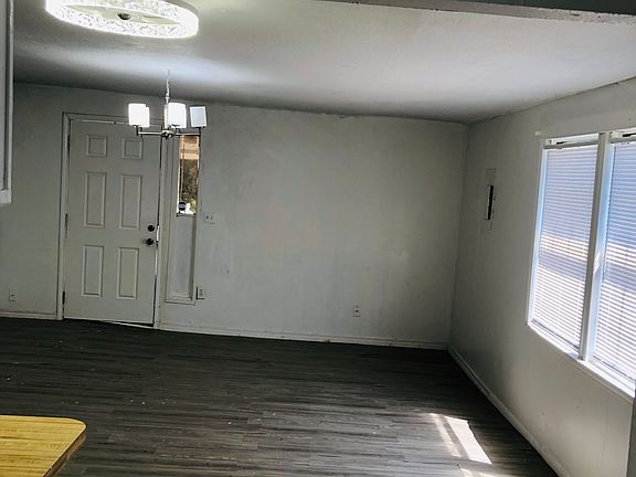 3rd image of 109 W Marsalis St