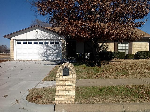1st image of 401 Thomas Chapel Dr
