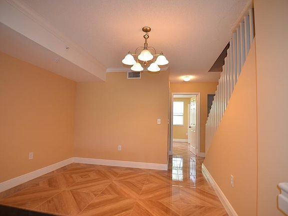 5th image of 1323 Portofino Cir