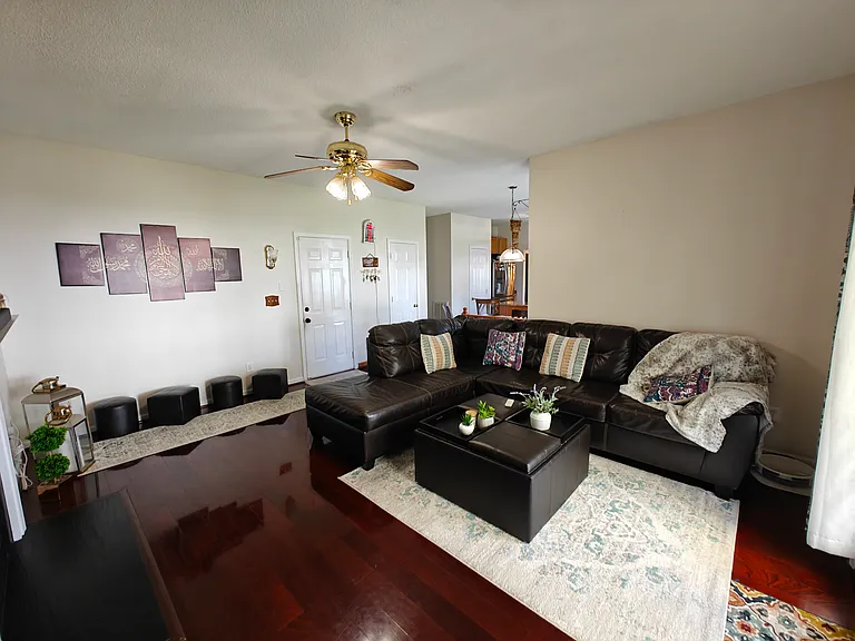 3714 Betterton Ln — Photo 9