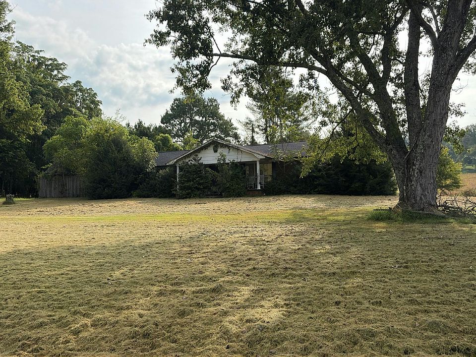 1st image of 821 Briar Thicket Rd
