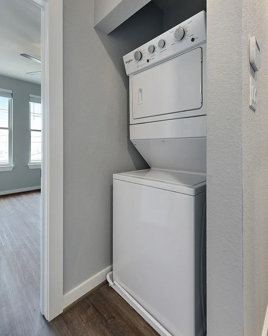 3132 Cockrell — Photo 4