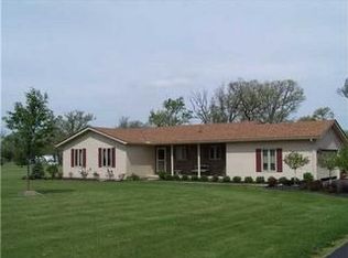 1880 Deer Run Ln, London, OH 43140