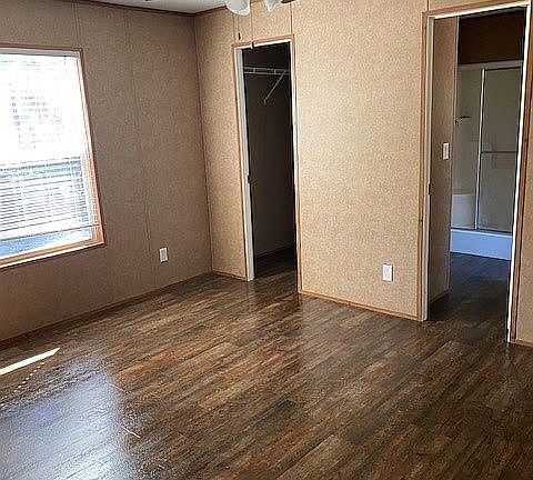 4th image of 17440 McKinley Dr