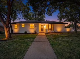 906 Pinedale Ln, Dallas, TX 75241