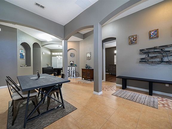 4th image of 16386 Tudor Grove Dr