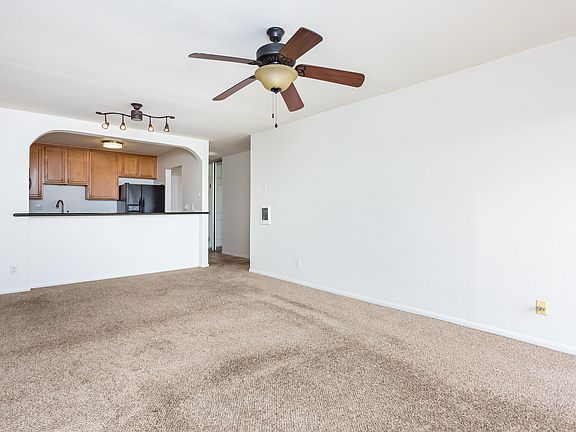4th image of 3030 Suncrest Dr Unit 607