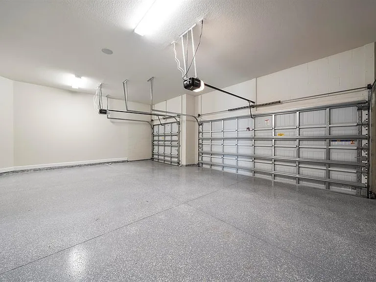 818 SE Courances Dr — Photo 30