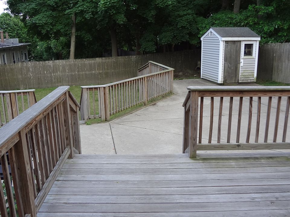 1st image of 4 Prospect Hill St