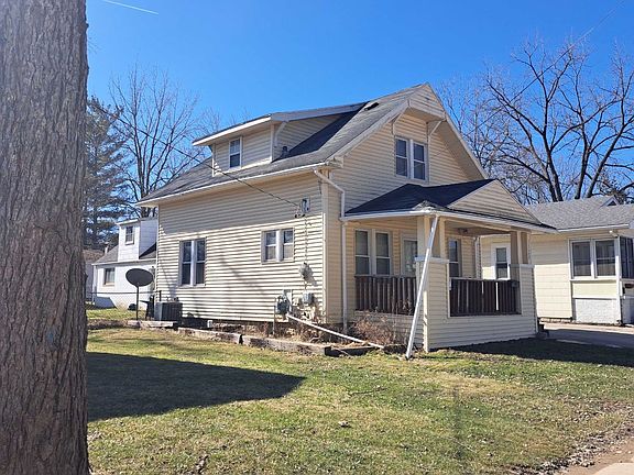 3rd image of 1128 Maginn Ct