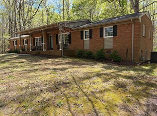 1553 W Harrison St, Reidsville, NC 27320