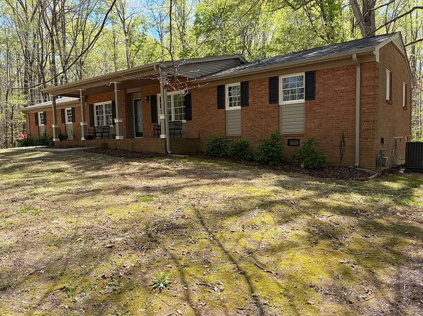 1553 W Harrison St, Reidsville, NC 27320