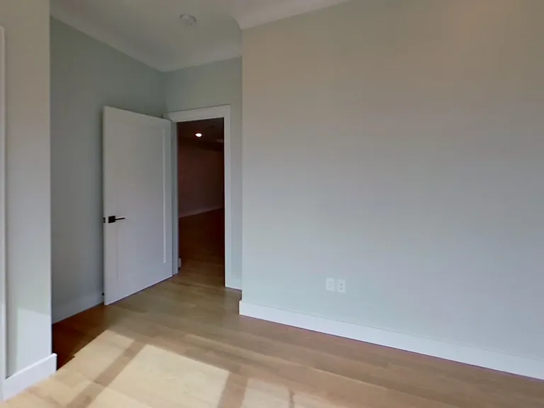 104-106 Warren St #3L — Photo 6