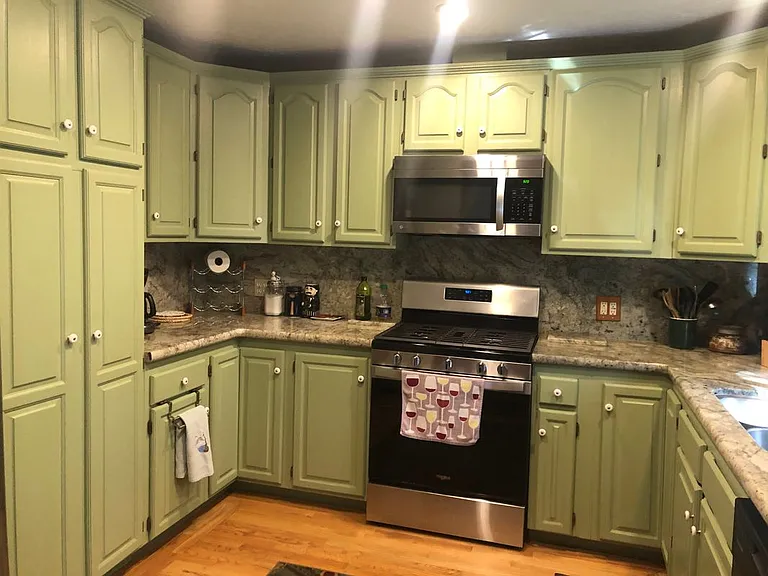 1399 Iroquois Cir — Photo 11