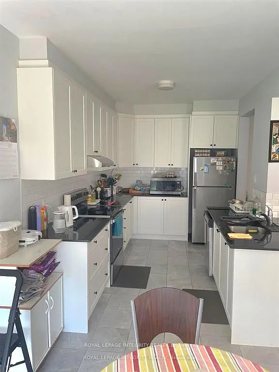 3 bed, $2,700 — Photo 3