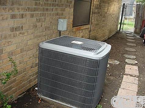 4th image of 6528 N Park Dr