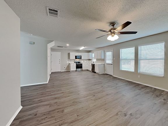 4th image of 307 Meadow Ridge Dr