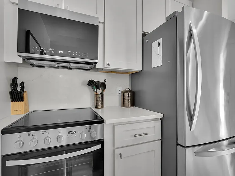 702 Tattnall St — Photo 12