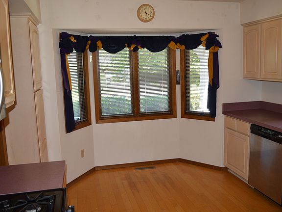 Bay Window in Eat in Kitchen